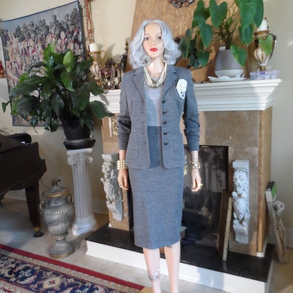 New Escada Gray/Beige Virgin Wool Knit Dress Suit Size EU 38 - US 8 - Picture 2 of 16